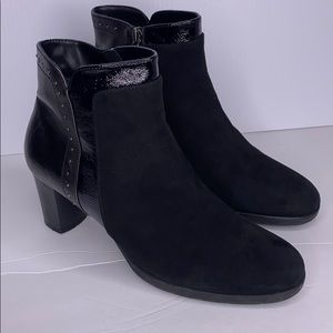 Regarde le Ciel black booties size 10.5-11